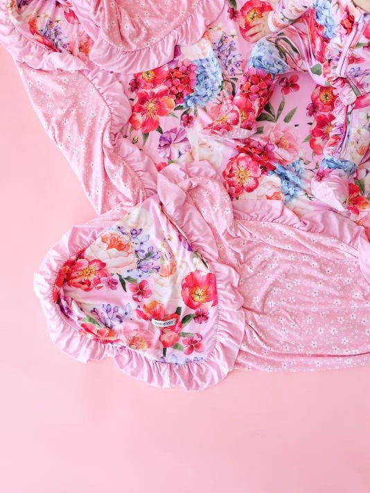 unnamed-file-237.jpg Posh Peanut Brisa + Anne Luxe Ruffled Patoo Blanket For Kids -Posh Peanu Shop unnamed file 237