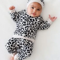 Posh Peanut Baby Girl's Layla 3-Piece Sweather, Legging & Beanie Set For Kids 6 Posh Peanut Baby Girl's Layla 3-Piece Sweather, Legging & Beanie Set For Kids -Posh Peanu Shop unnamed file 483